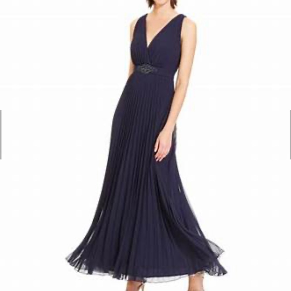 Xscape formal dress navy blue pleated sleeveless straps beading size 14 wedding